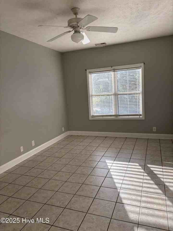 1559 Denton St Sw #B - Photo 6 of 10