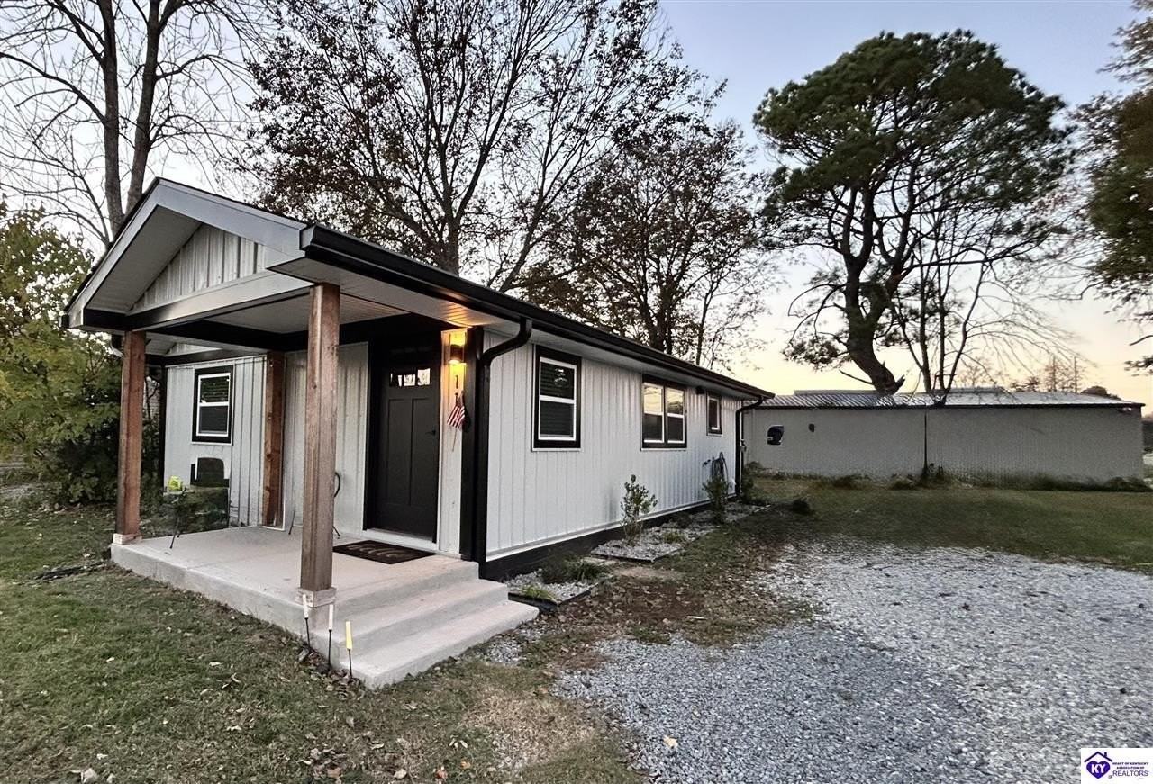 119 Gaither Station Rd - Photo 2 of 10