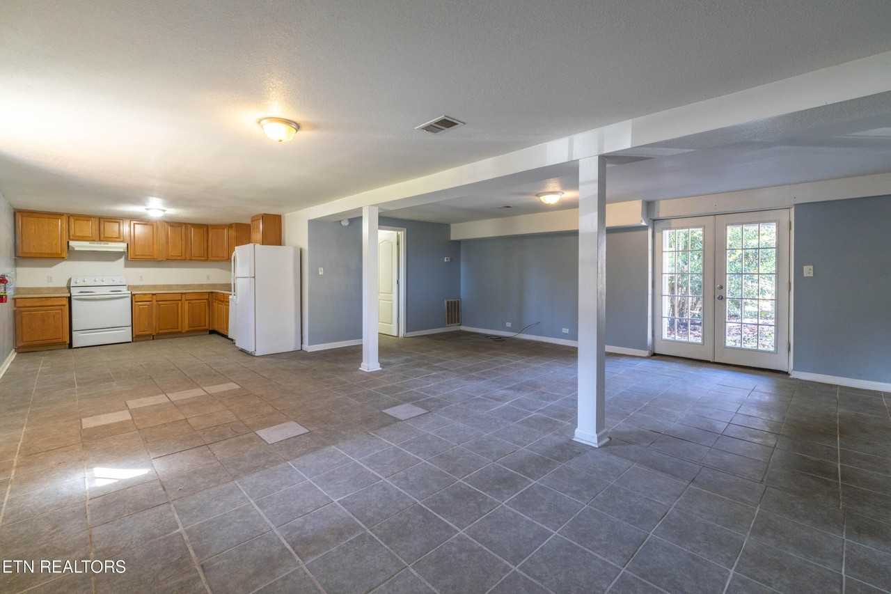 241 Harless Rd - Photo 2 of 36