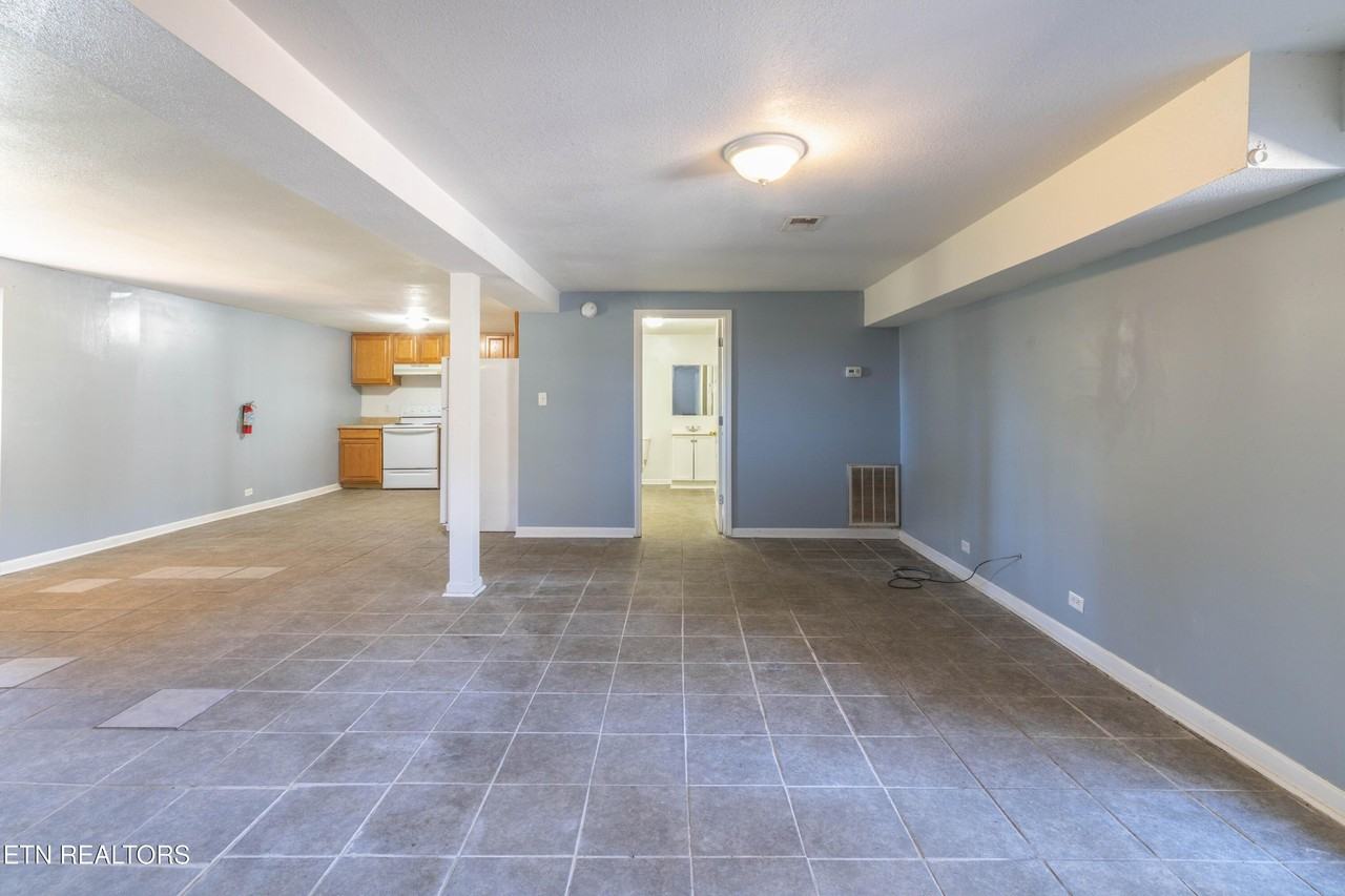 241 Harless Rd - Photo 4 of 36