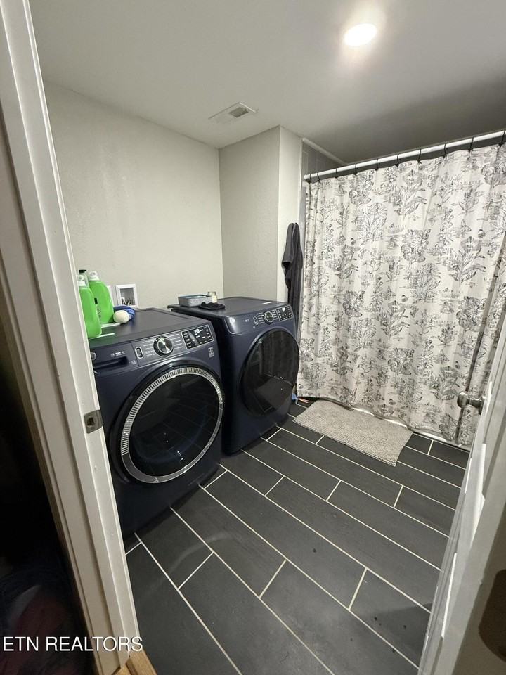 309 Hobson Road - Photo 5 of 12