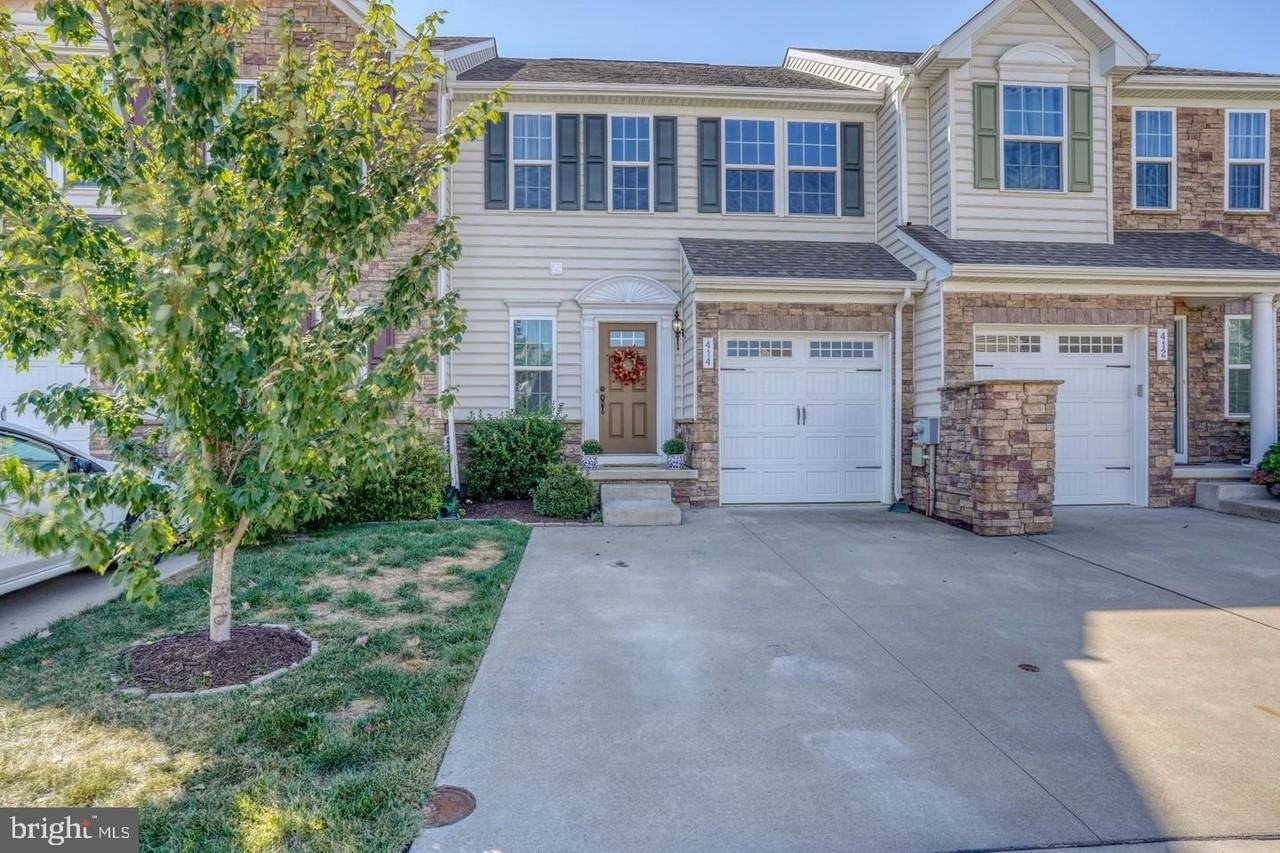 414 Goodwick Dr - Photo 2 of 21