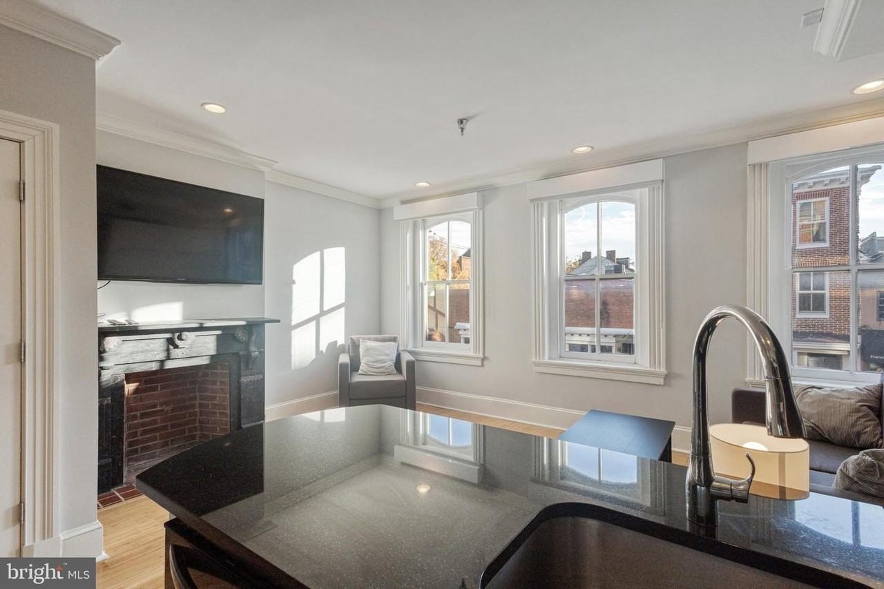 180 Main St - Photo 6 of 15