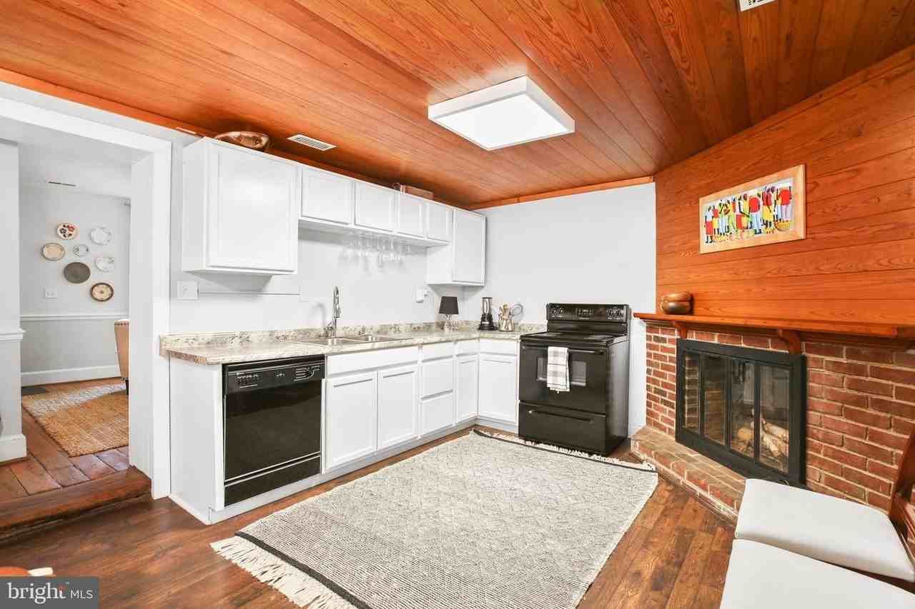 316 Frederick St - Photo 7 of 25