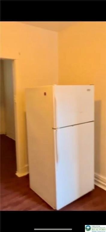 397 W Allen St Apt 3 #3 - Photo 4 of 9