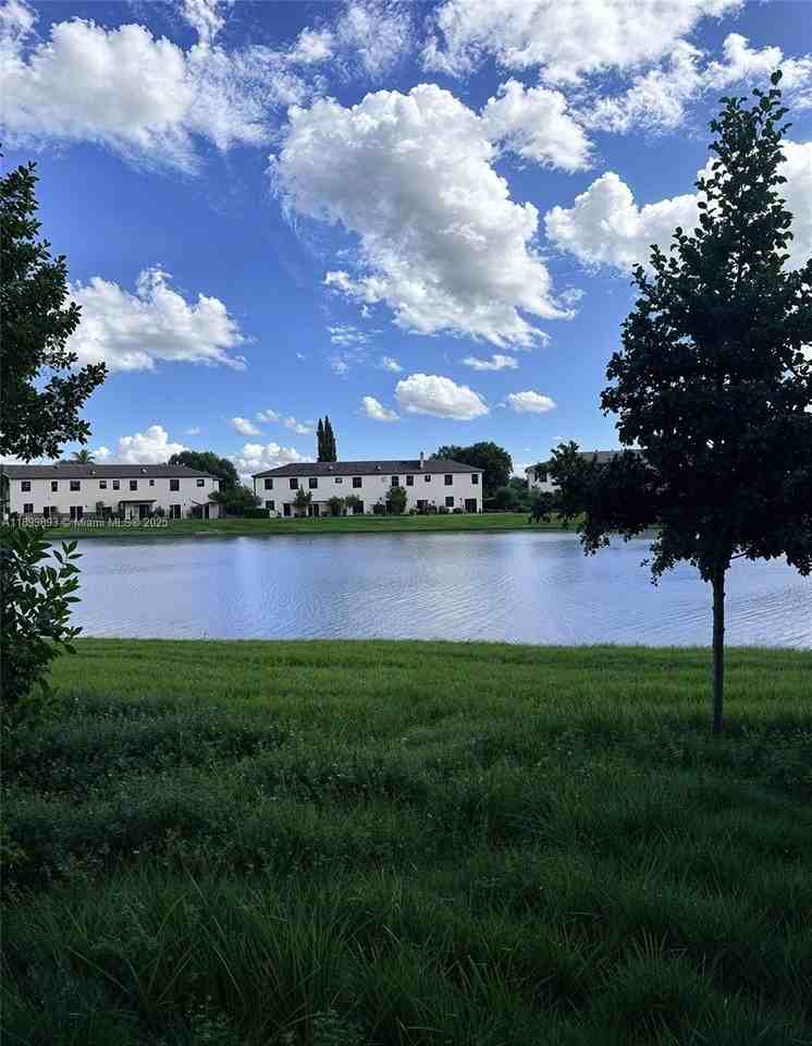 12727 Nw 23rd Pl #12727