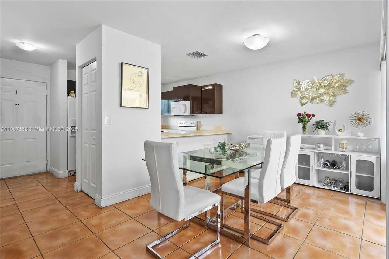 6205 Southwest 66th Street #290 - Photo 3 of 23