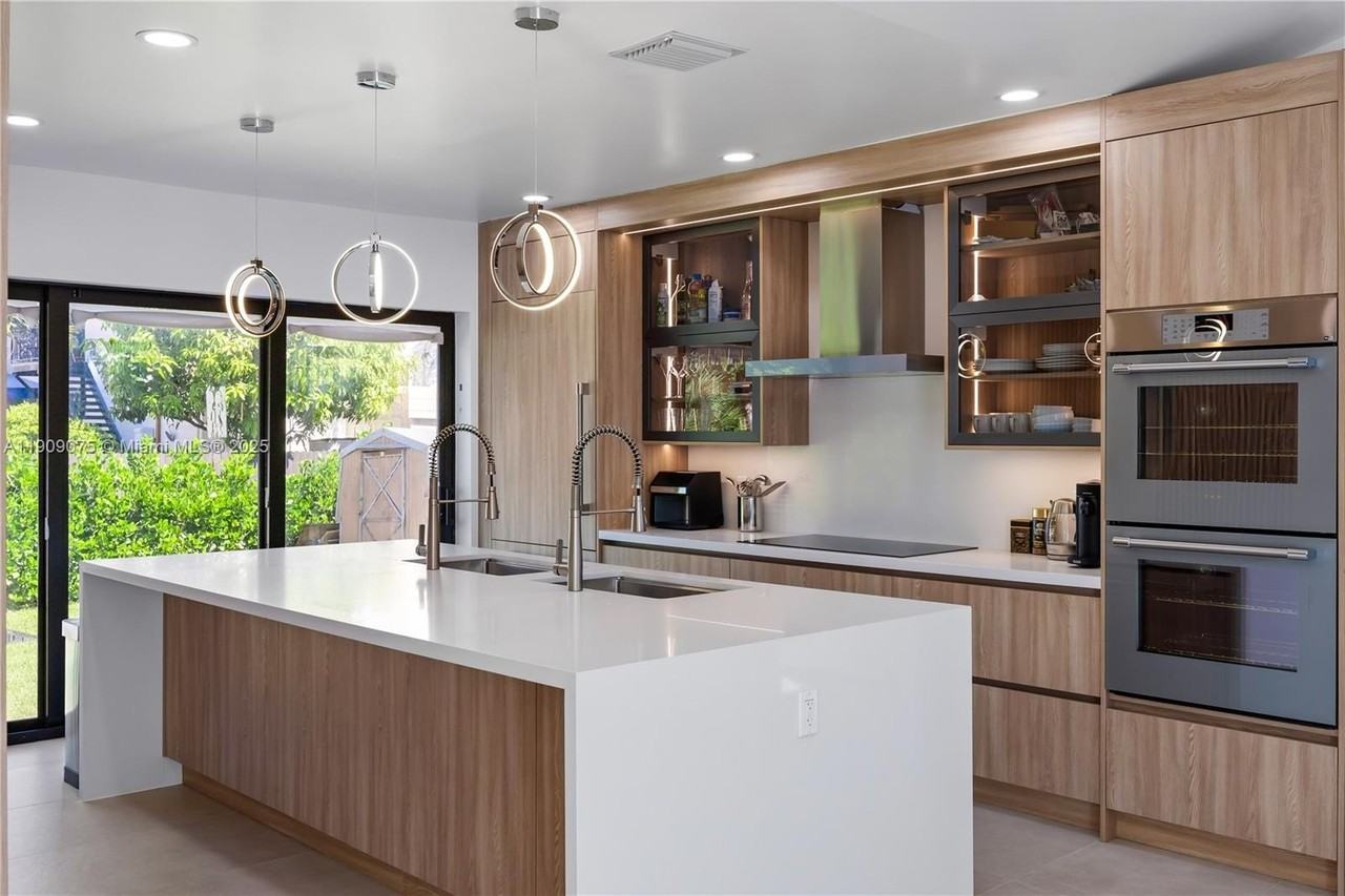 1141 Hollywood Blvd - Photo 5 of 46