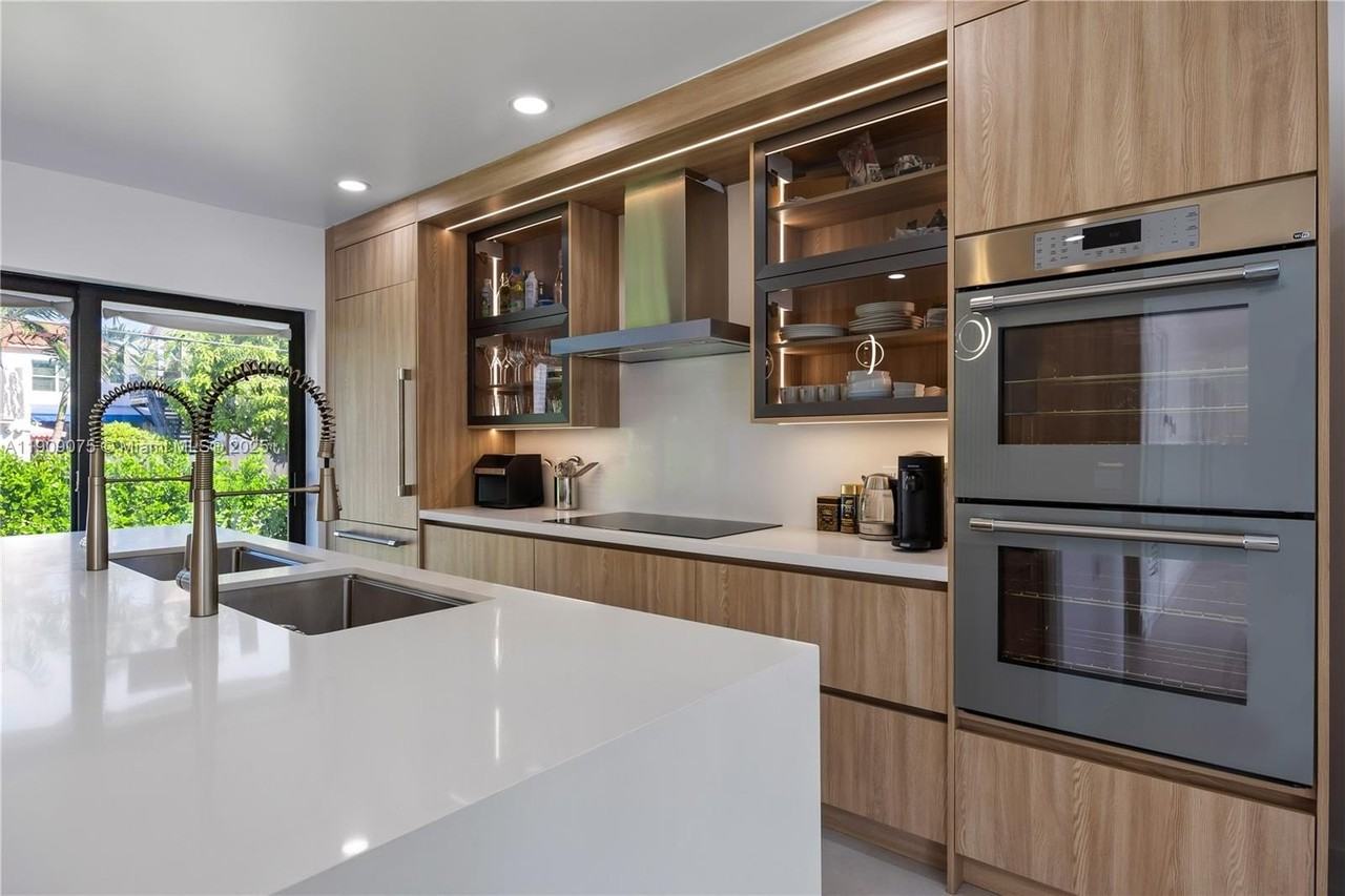 1141 Hollywood Blvd - Photo 6 of 46