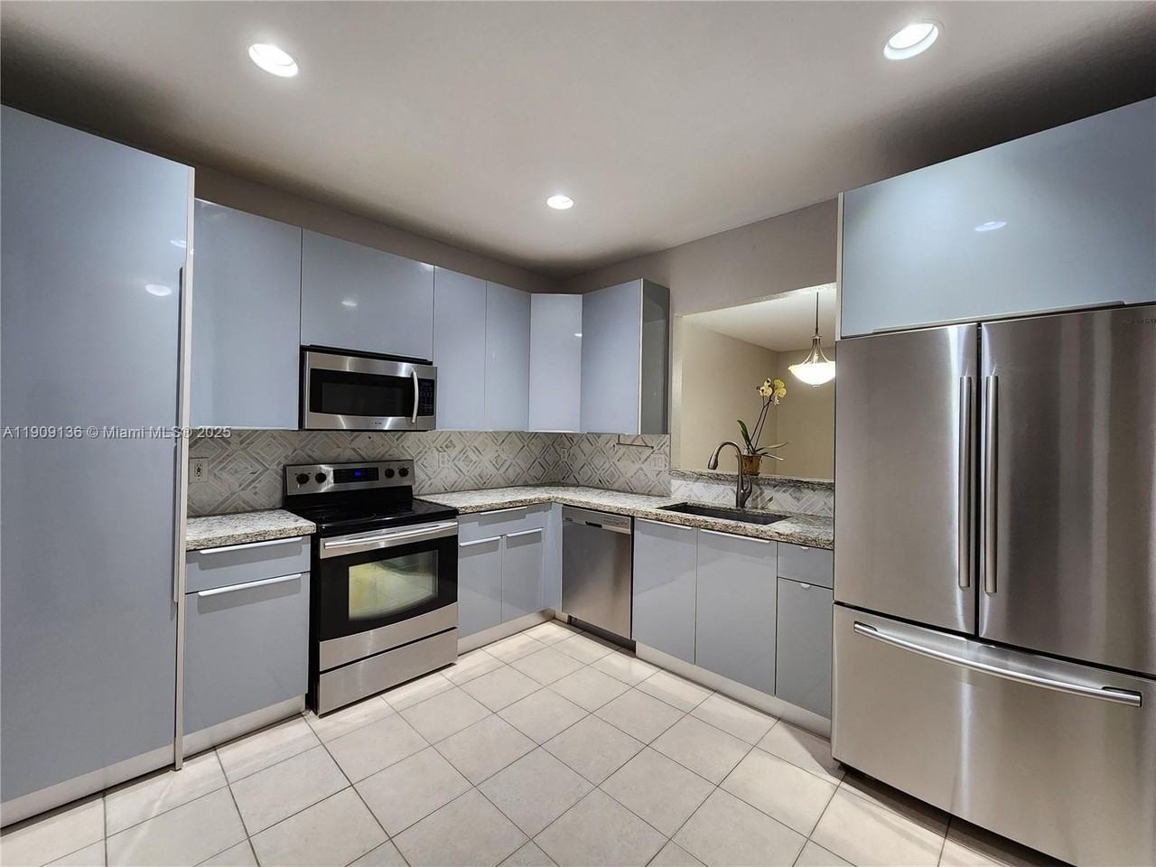 5489 Northwest 90th Avenue - Photo 3 of 13