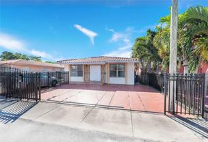 3076 Sw 17th St #FRONT - Photo 1 of 1