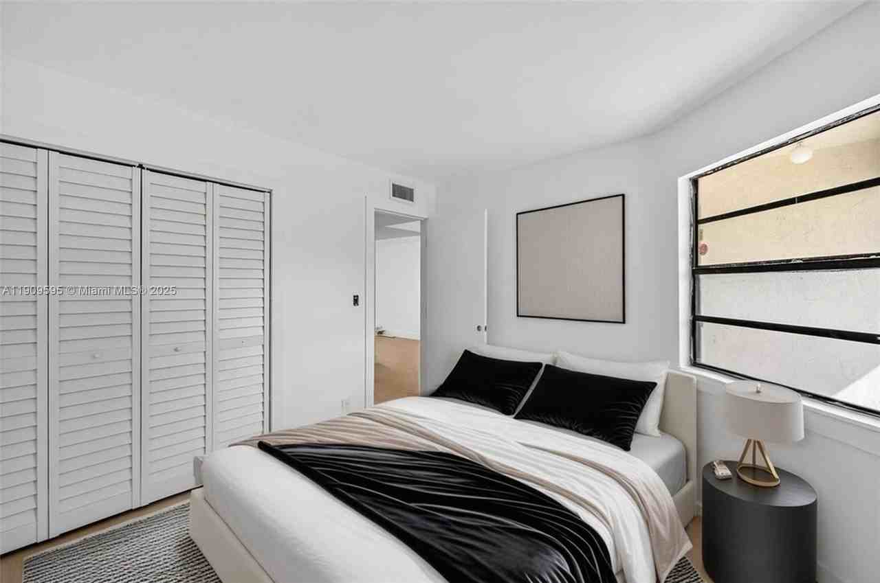 4198 Lakeside Dr #4198 - Photo 3 of 15