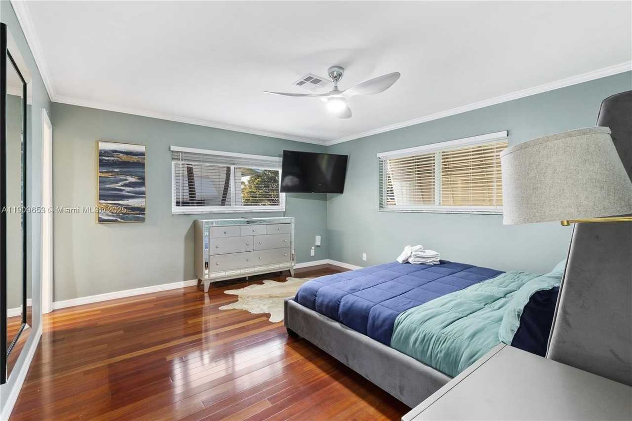 418 Se 3rd Ter #0 - Photo 7 of 50