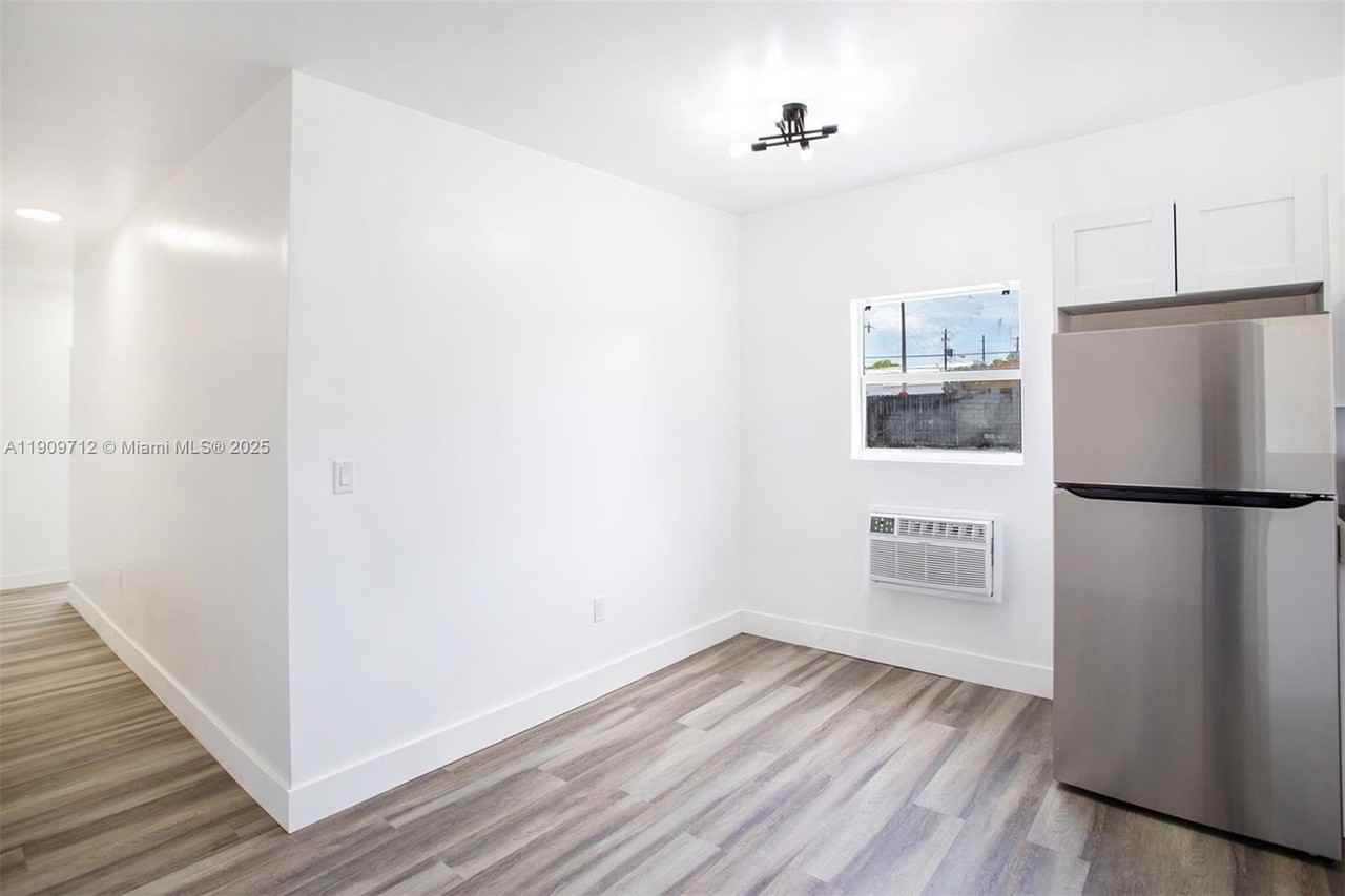 2424 Northwest 7th Court #3 - Photo 7 of 12