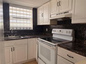 13725 Ne 6th Ave #302 - Photo 1 of 1