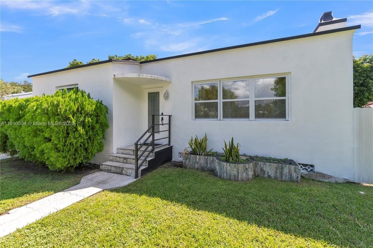 774 Nw 49th St #0 - Photo 2 of 29