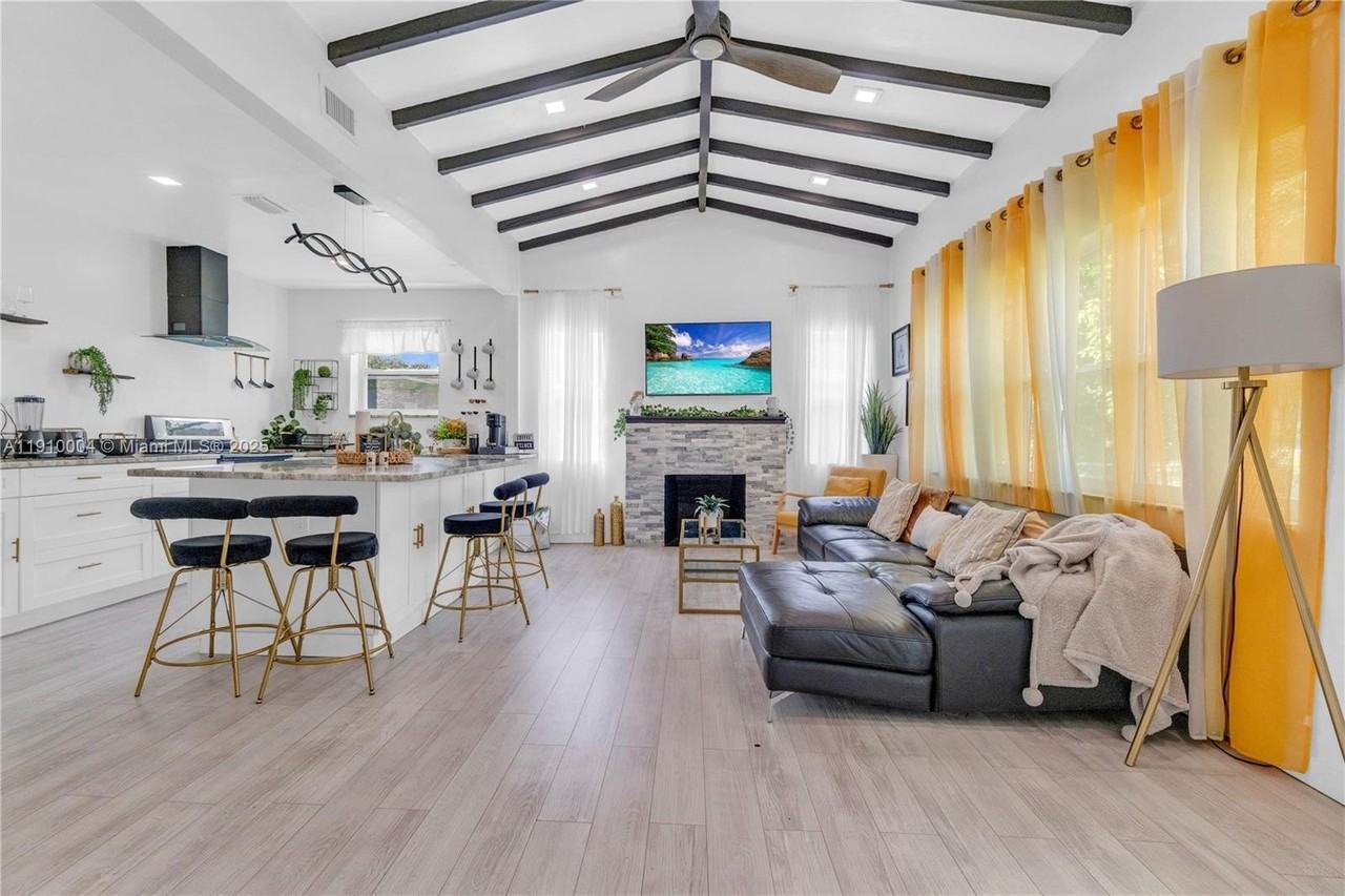 774 Nw 49th St #0 - Photo 3 of 29