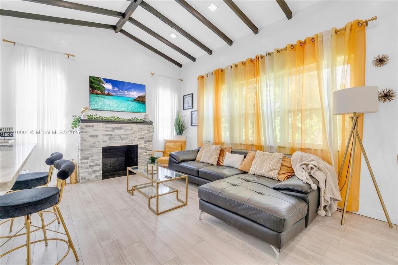 774 Nw 49th St #0 - Photo 4 of 29