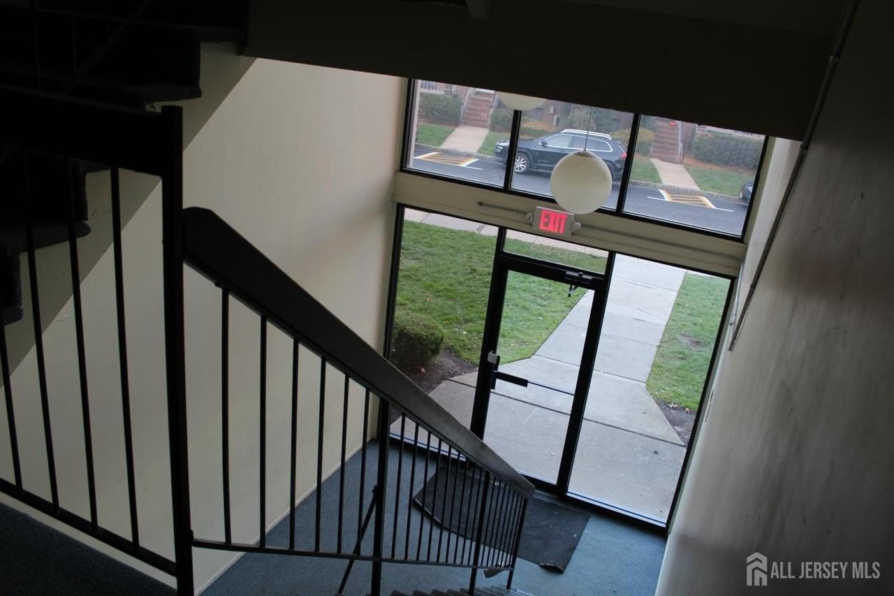 820 Edison Glen Ter - Photo 2 of 20