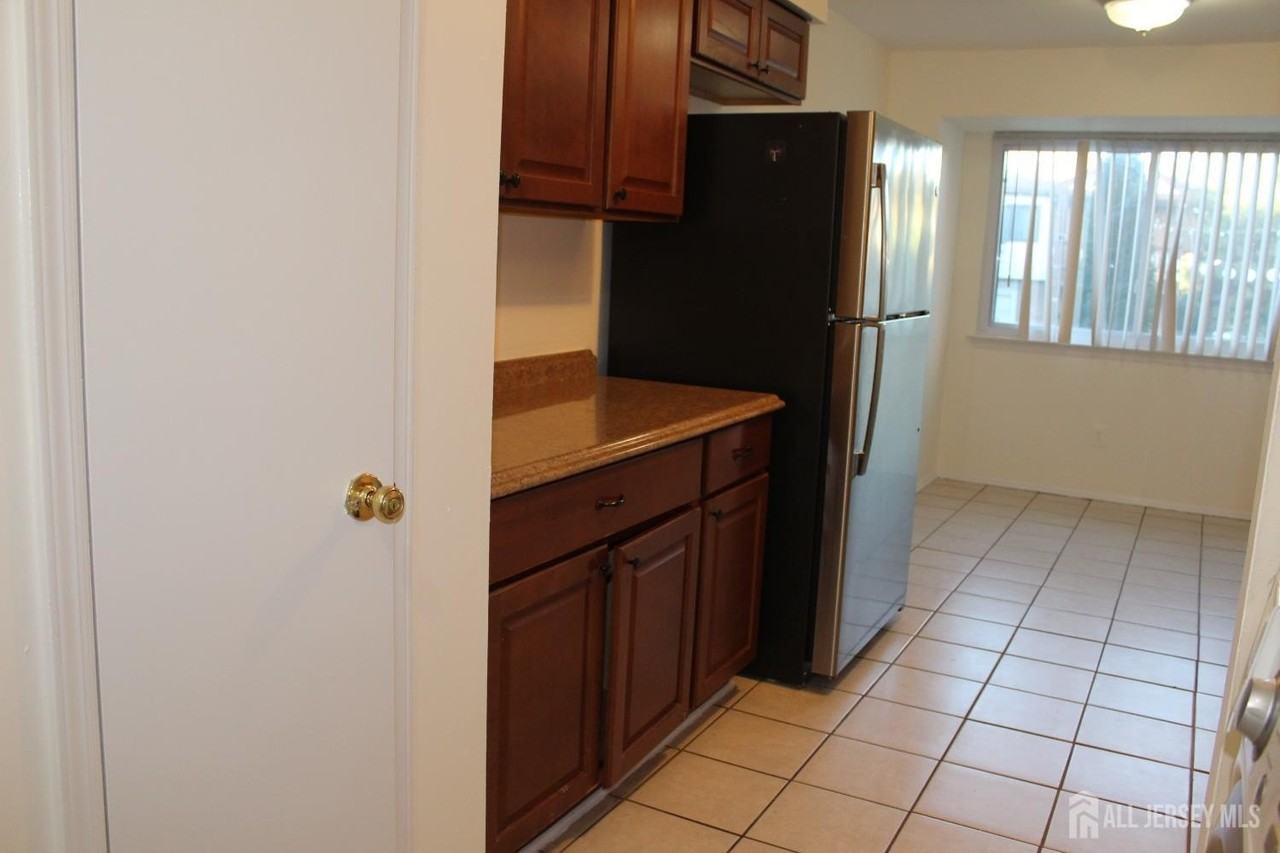 820 Edison Glen Ter - Photo 6 of 20