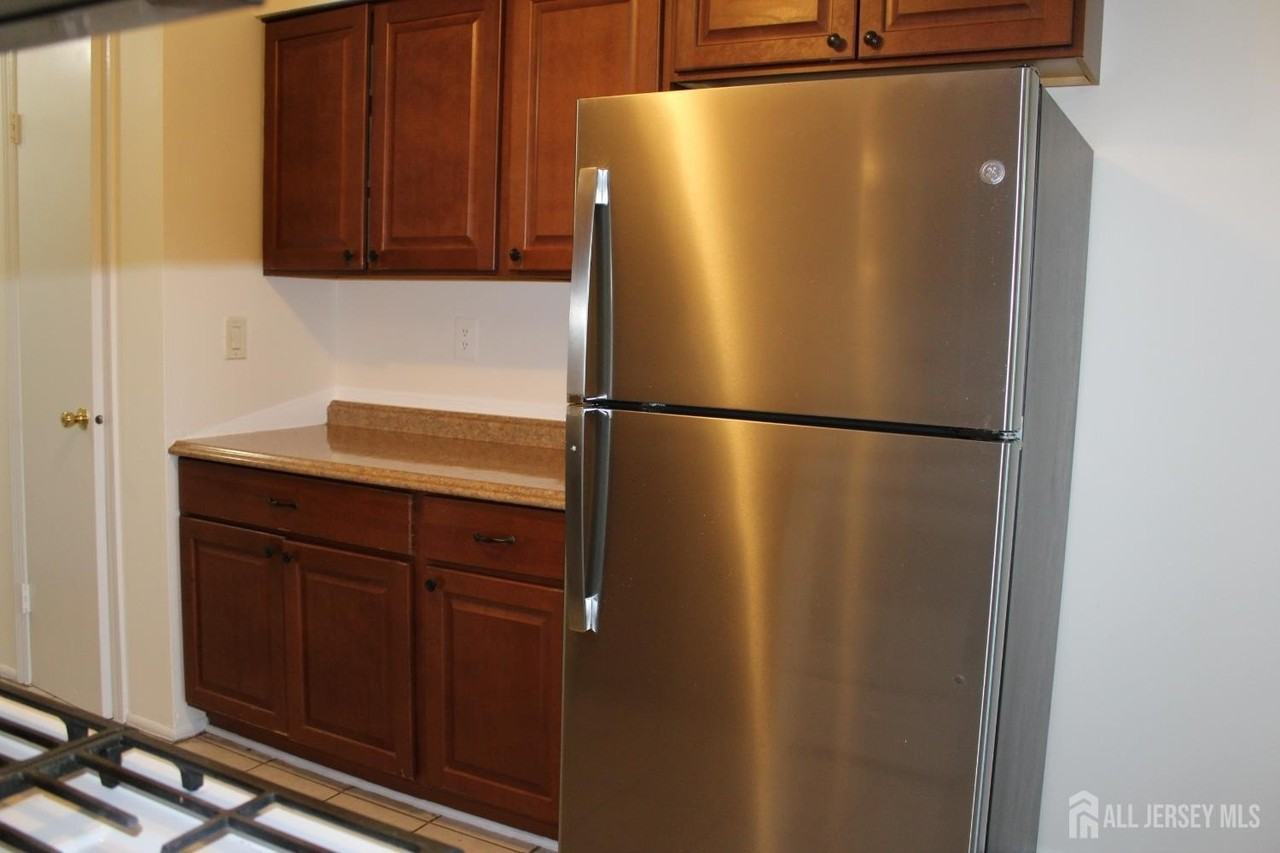 820 Edison Glen Ter - Photo 7 of 20