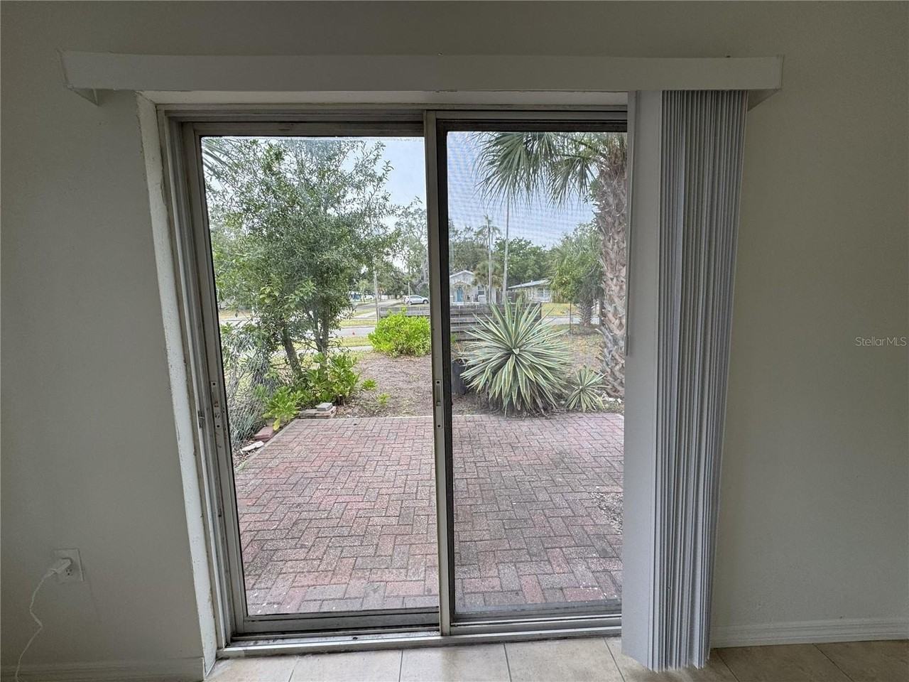 4680 Royal Palm Ave - Photo 6 of 21