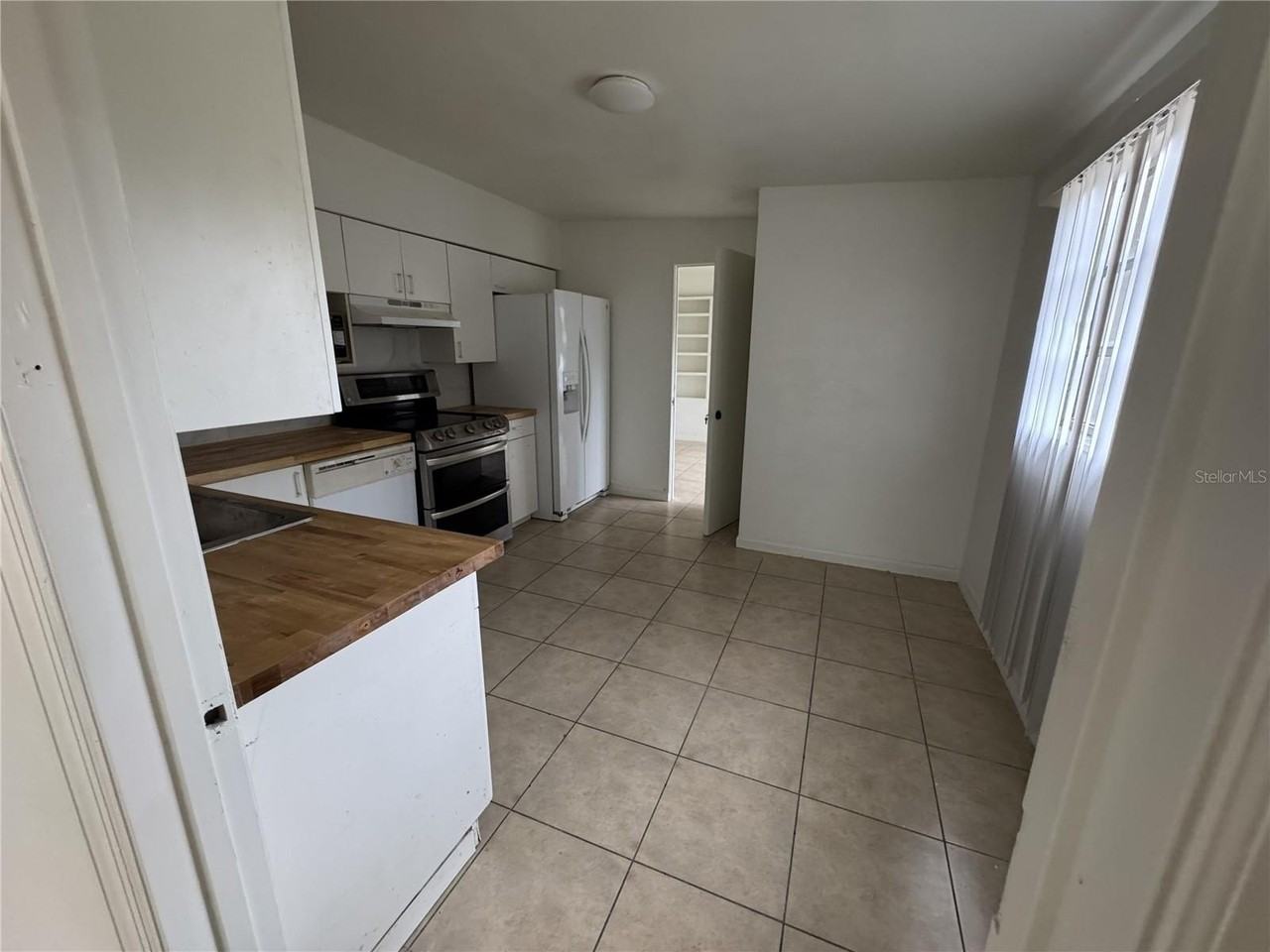 4680 Royal Palm Ave - Photo 7 of 21