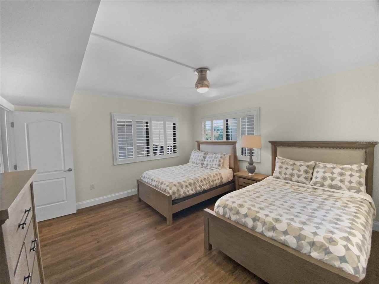 1445 Gulf Of Mexico Dr #305 - Photo 6 of 31