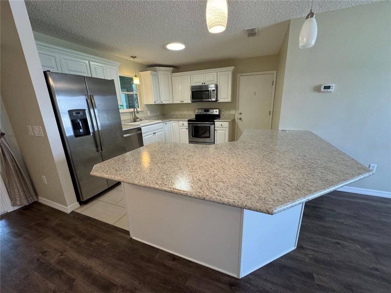 2013 Cristo Rd - Photo 3 of 19