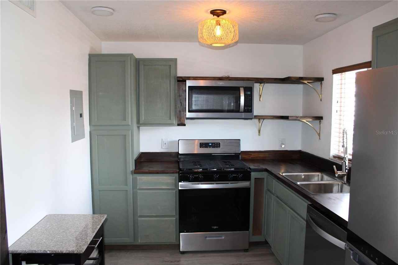 1100 Martinique Dr #203 - Photo 5 of 12