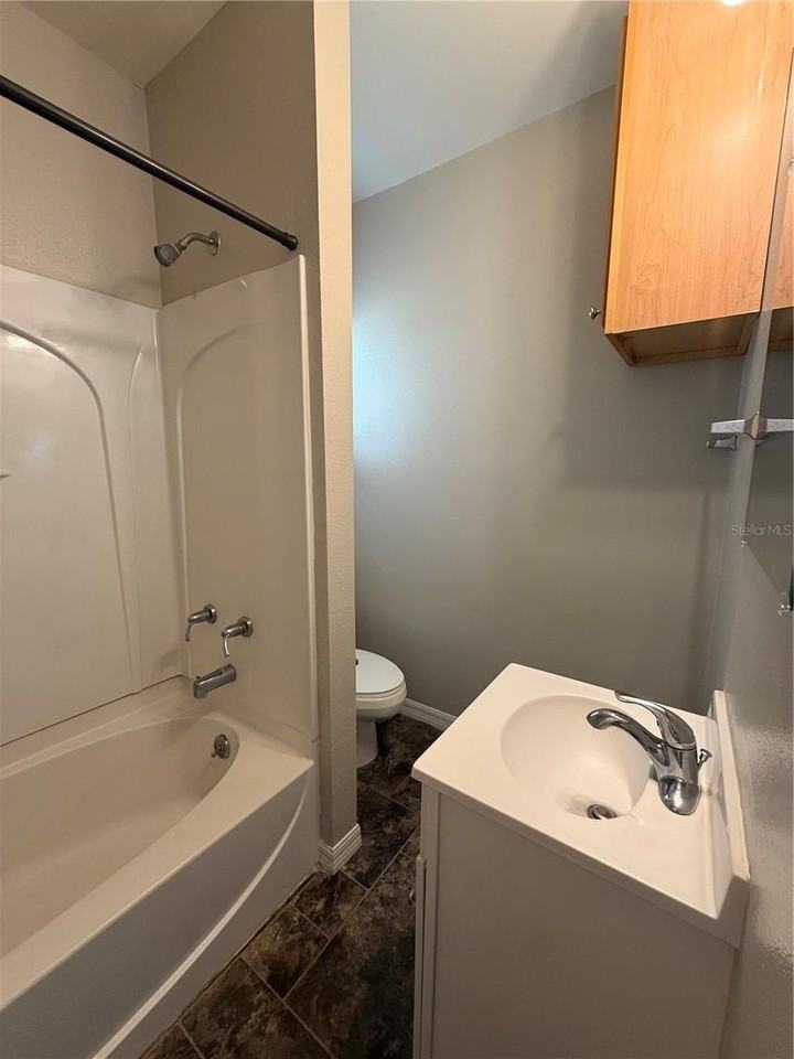 18 E Golf Links Ave - Photo 5 of 11