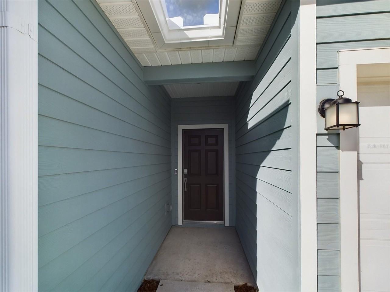 6865 Southeast 87th Street - Photo 4 of 22