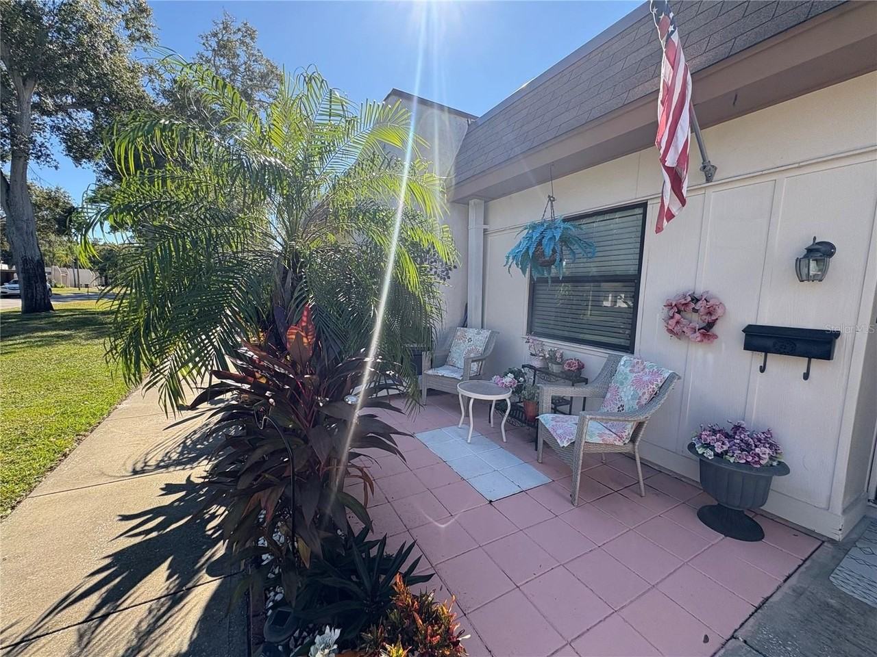 1606 Flint Drive West - Photo 4 of 28