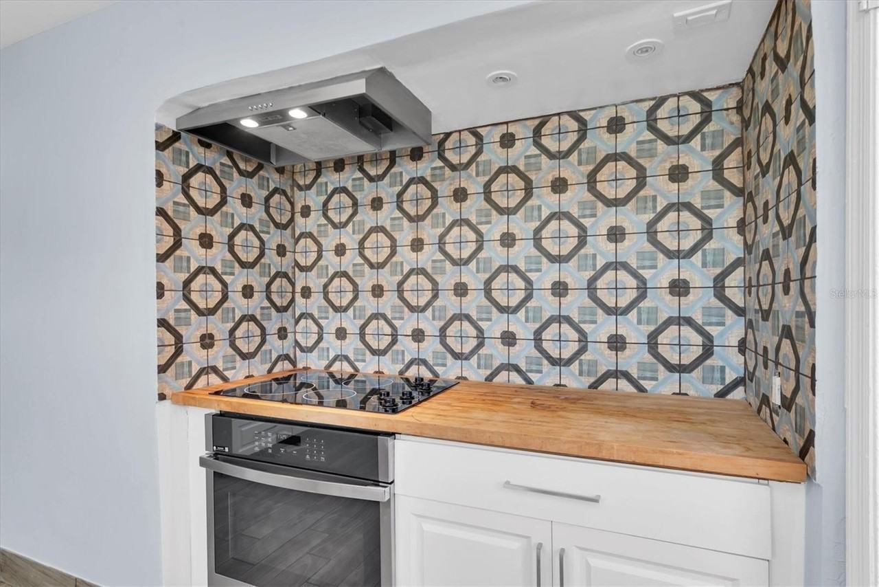 1101 28th St N - Photo 5 of 26