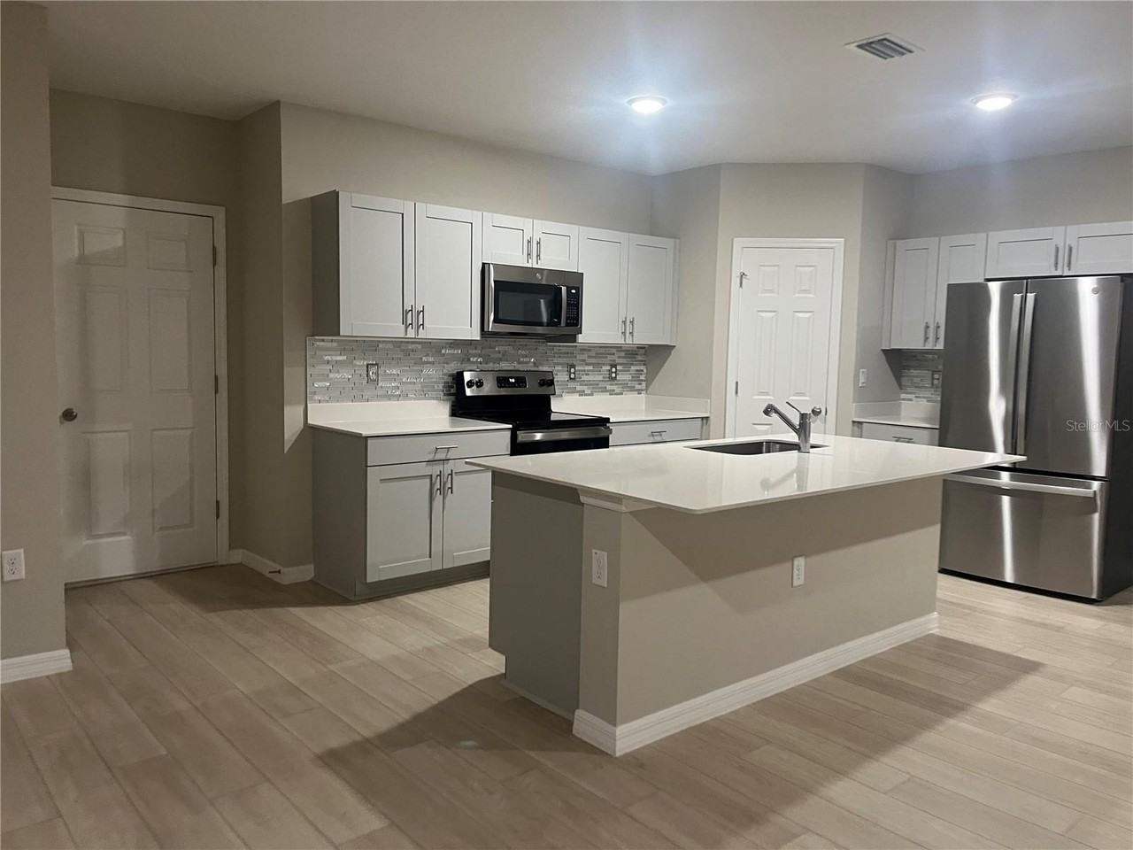 34209 Scarlet Sage Ct - Photo 7 of 37