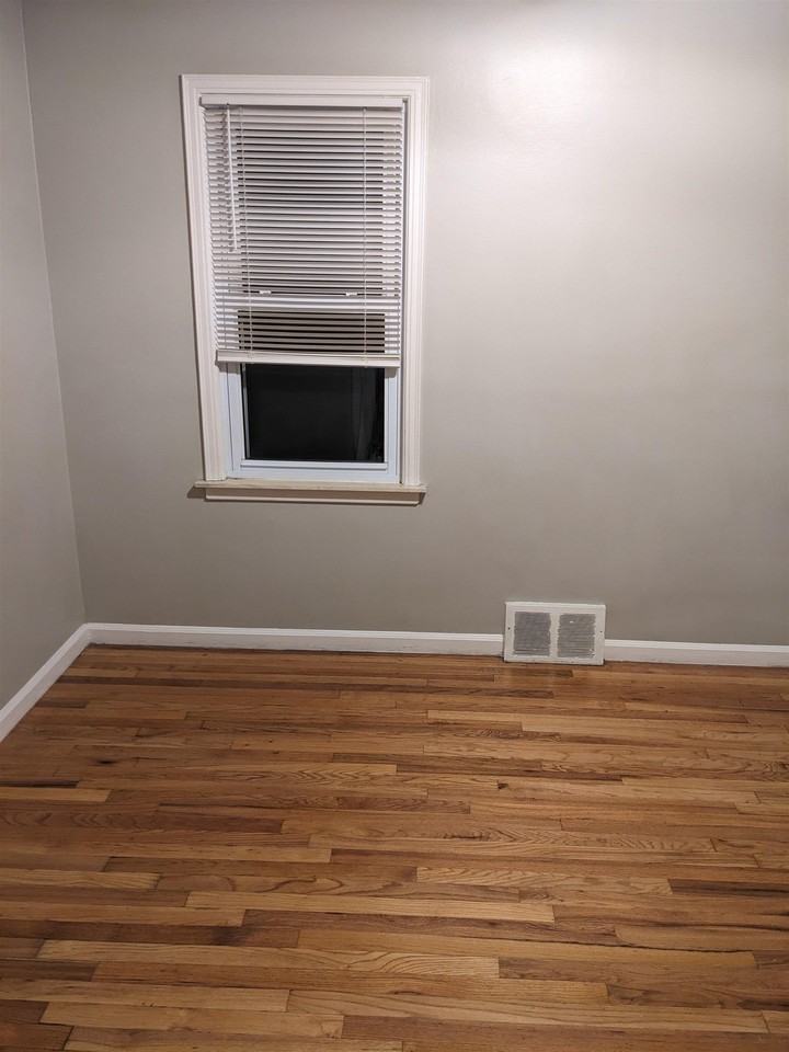 1261 East Chesterfield Street - Photo 2 of 12