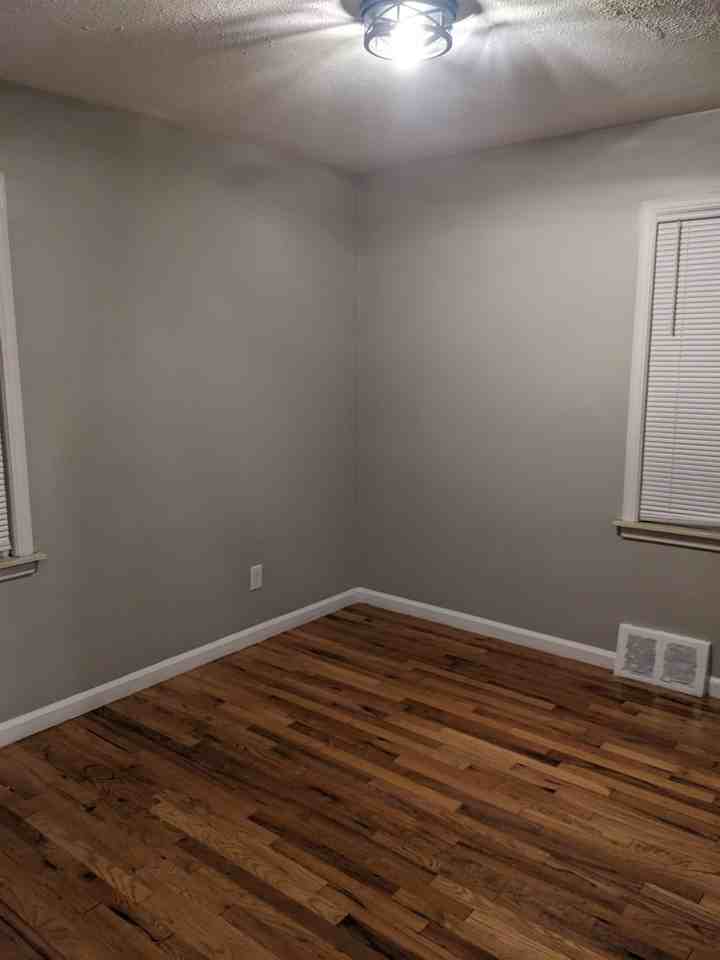 1261 East Chesterfield Street - Photo 6 of 12