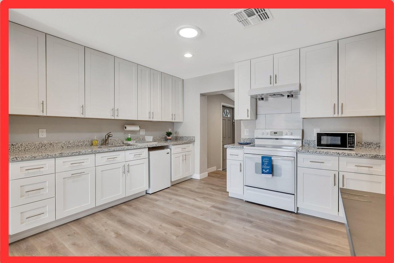 W Darrow St - Photo 3 of 6