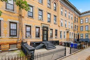 featured image of 422 Bleecker St #3L