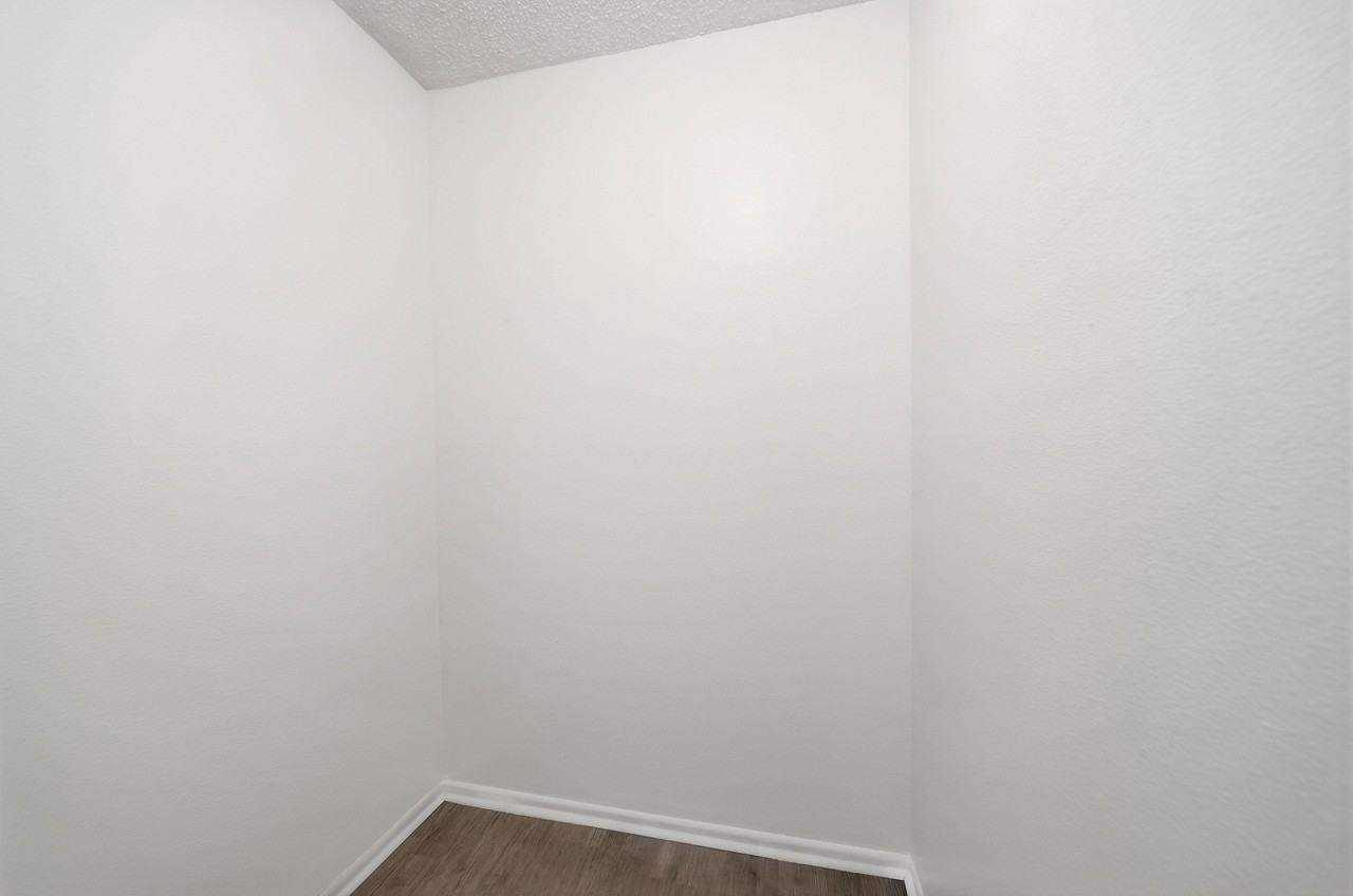 Mandalay Ct - Photo 7 of 13