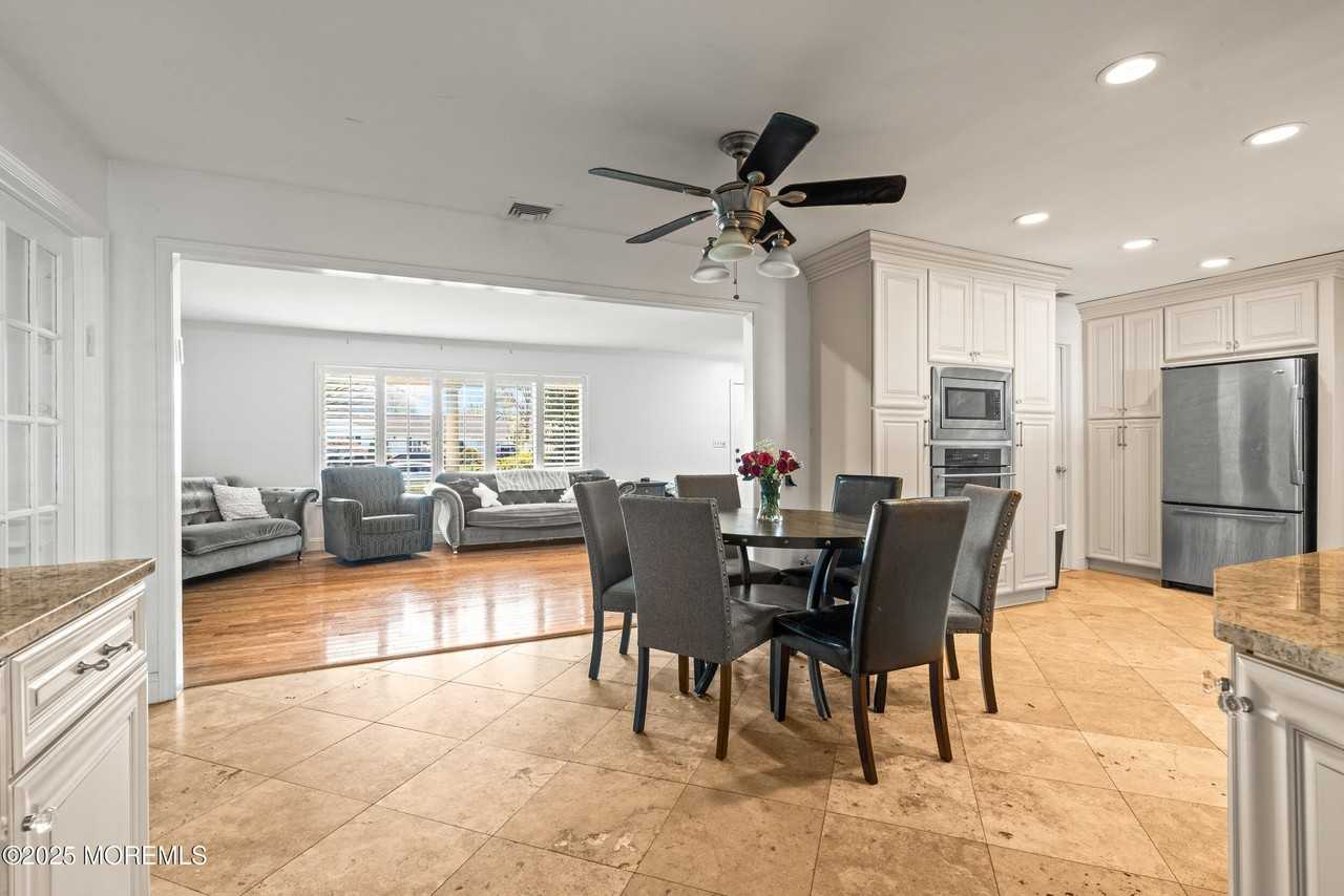 41 Poplar Ave - Photo 5 of 27