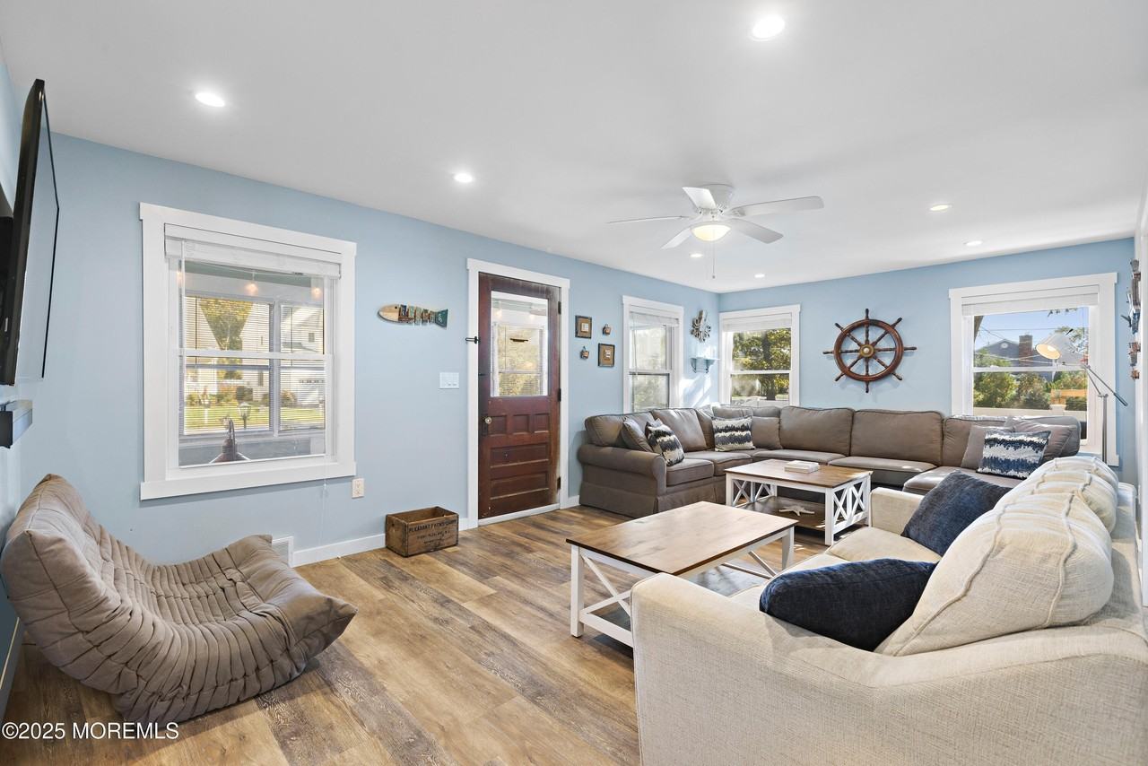 311 River Avenue - Photo 3 of 19