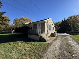 29W211 Calumet Ave E - Photo 1 of 1