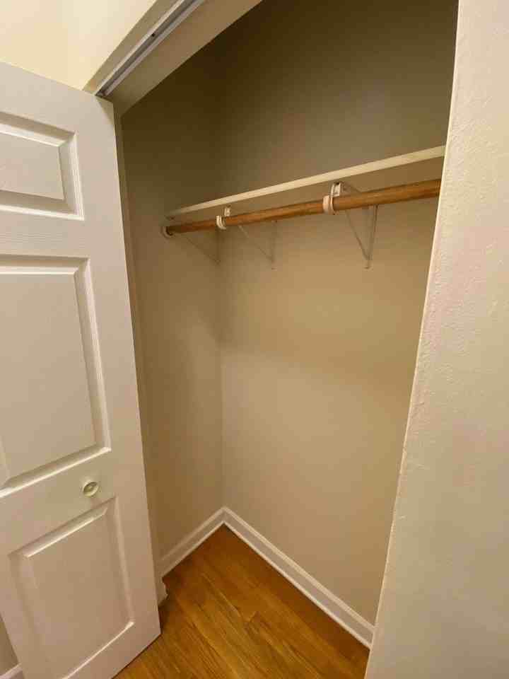 1345 1/2 W Touhy Ave #1W - Photo 3 of 12