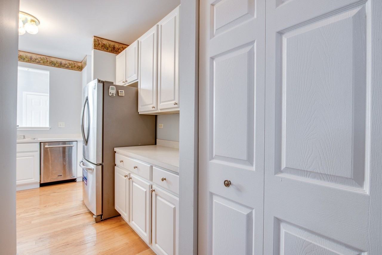 805 Genesee Dr #805 - Photo 6 of 18