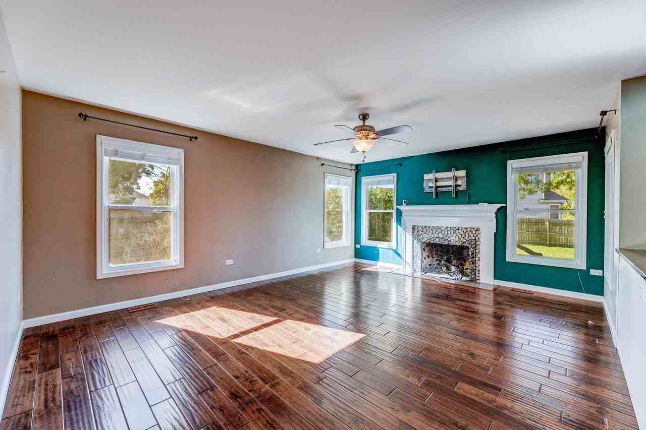 227 Beaver Creek Dr - Photo 2 of 21