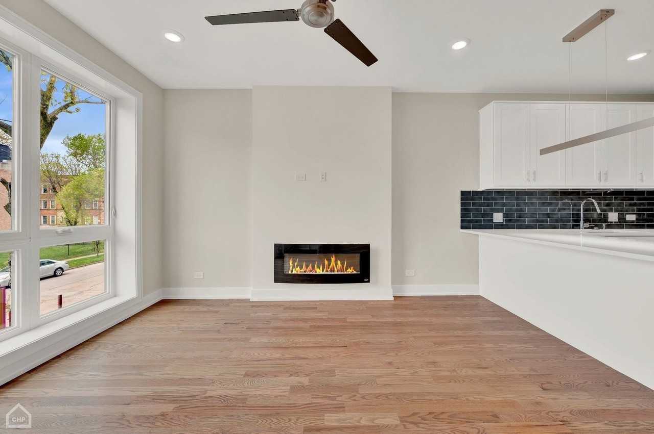 4607 S Saint Lawrence Ave #2 - Photo 3 of 19