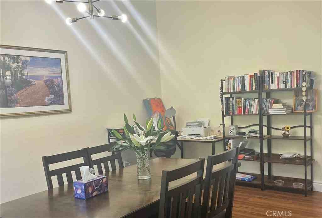 14823 Maywood Dr - Photo 2 of 19