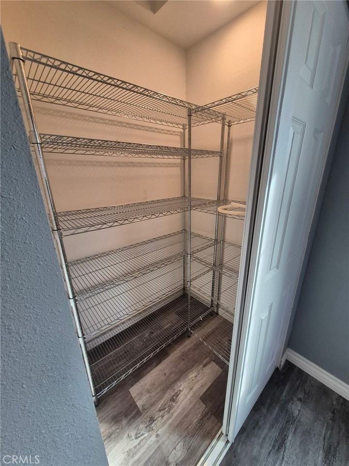 2743 N E St - Photo 7 of 10