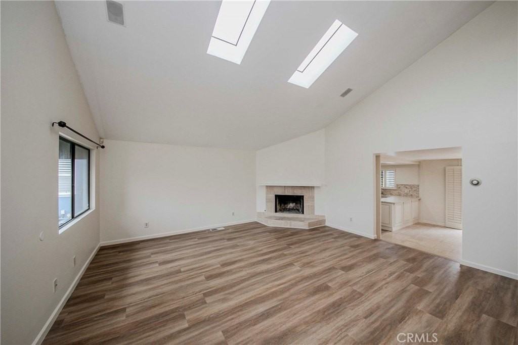 1113 Steinhart Avenue - Photo 5 of 50